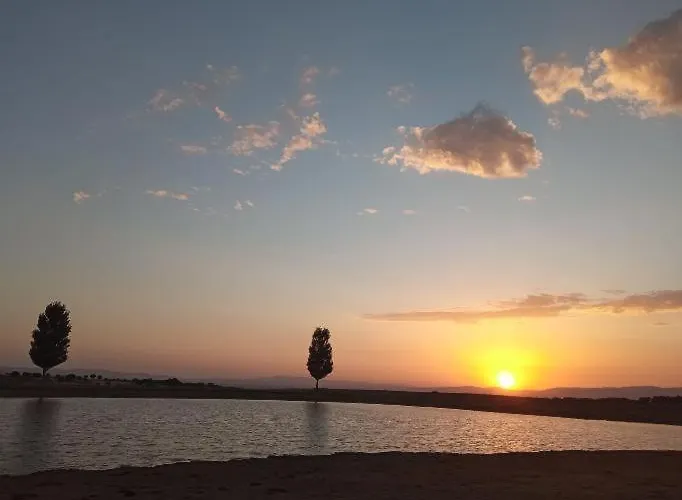 Turistico El Esquilon Calzadilla